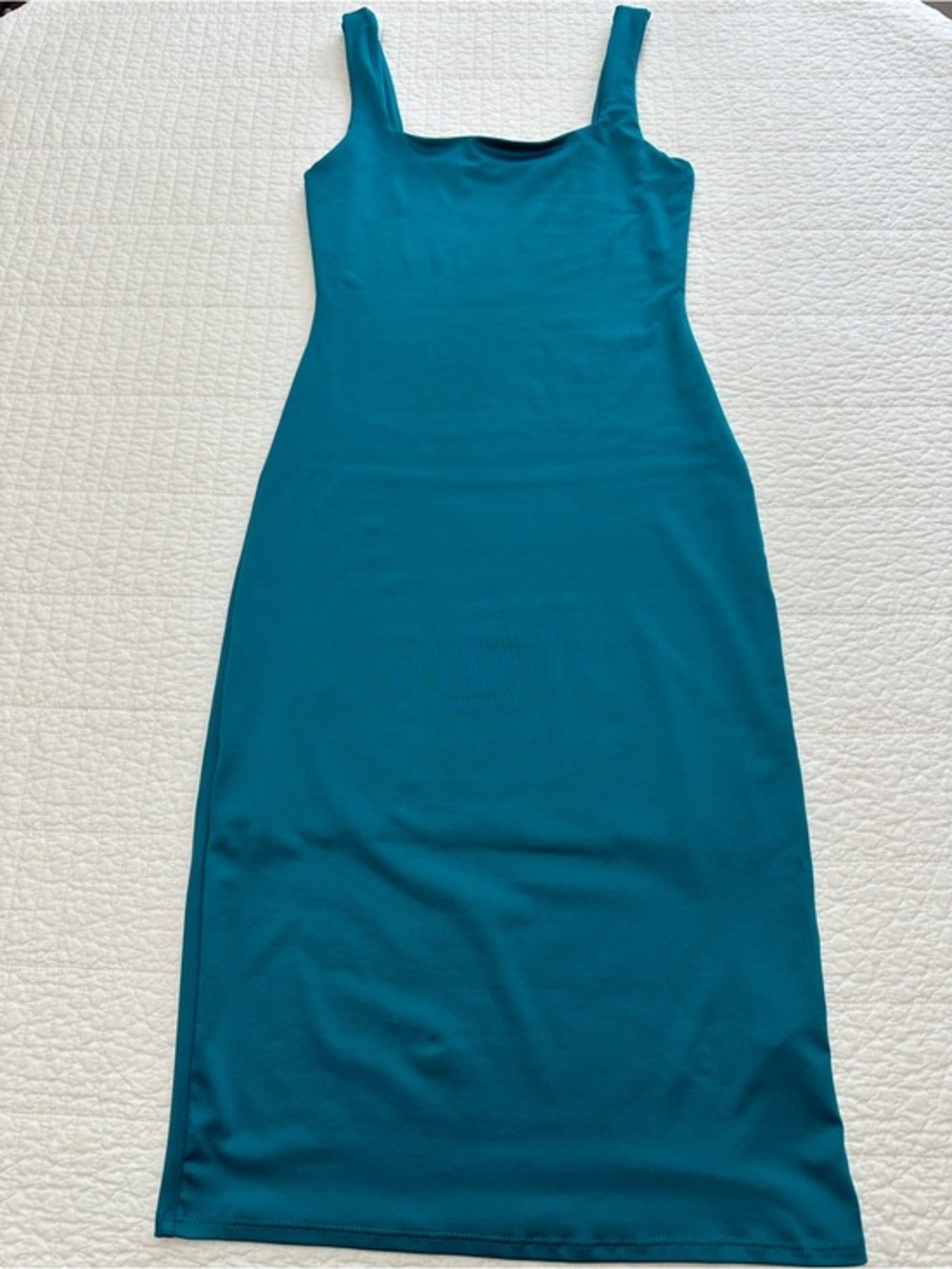 Sincerely Jules Bodycon Dress Medium Smoothing Sleek Teal Tank Midi Dress